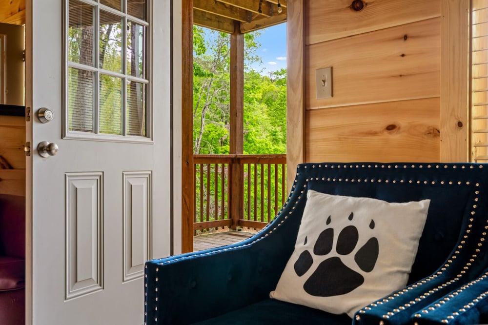 Dollywood Delights by Ghosal Luxury Lodging - photo 13