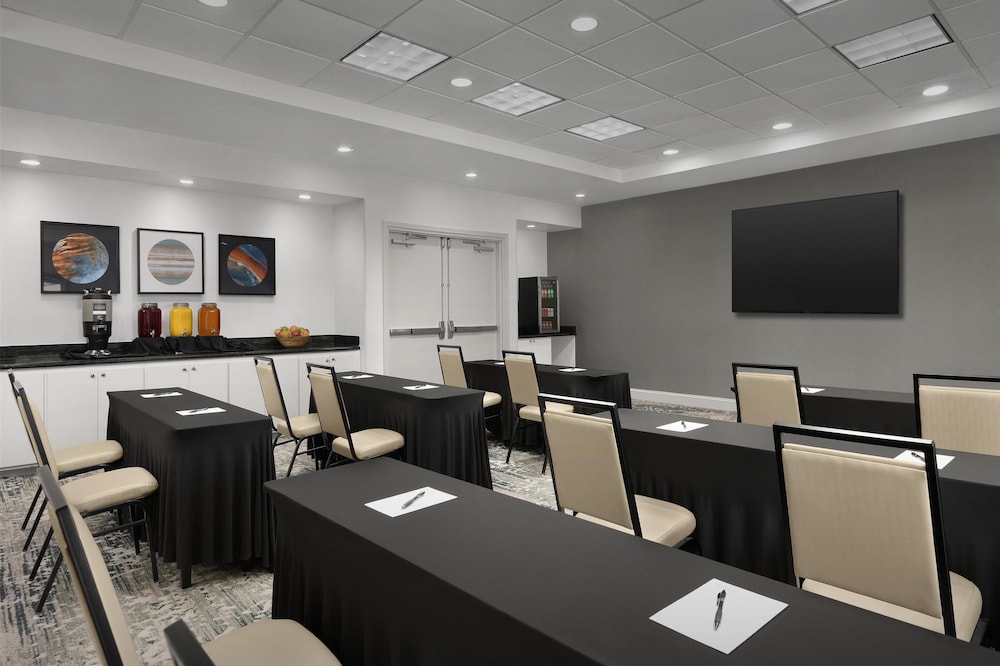 Hilton Garden Inn Huntsville Space Center - photo 40