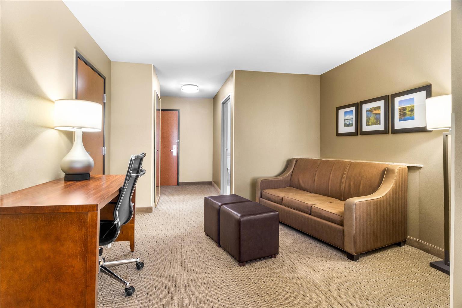 Comfort Suites Mount Vernon - photo 27