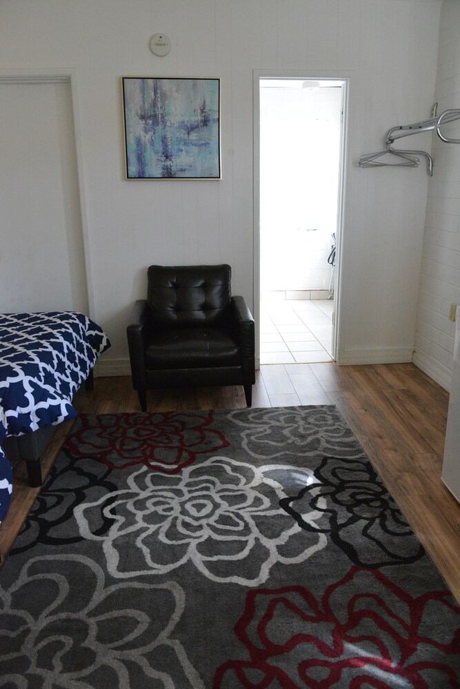Mojave Trails Inn and Suites - photo 15