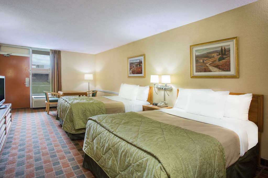 Ramada by Wyndham Wytheville - photo 4