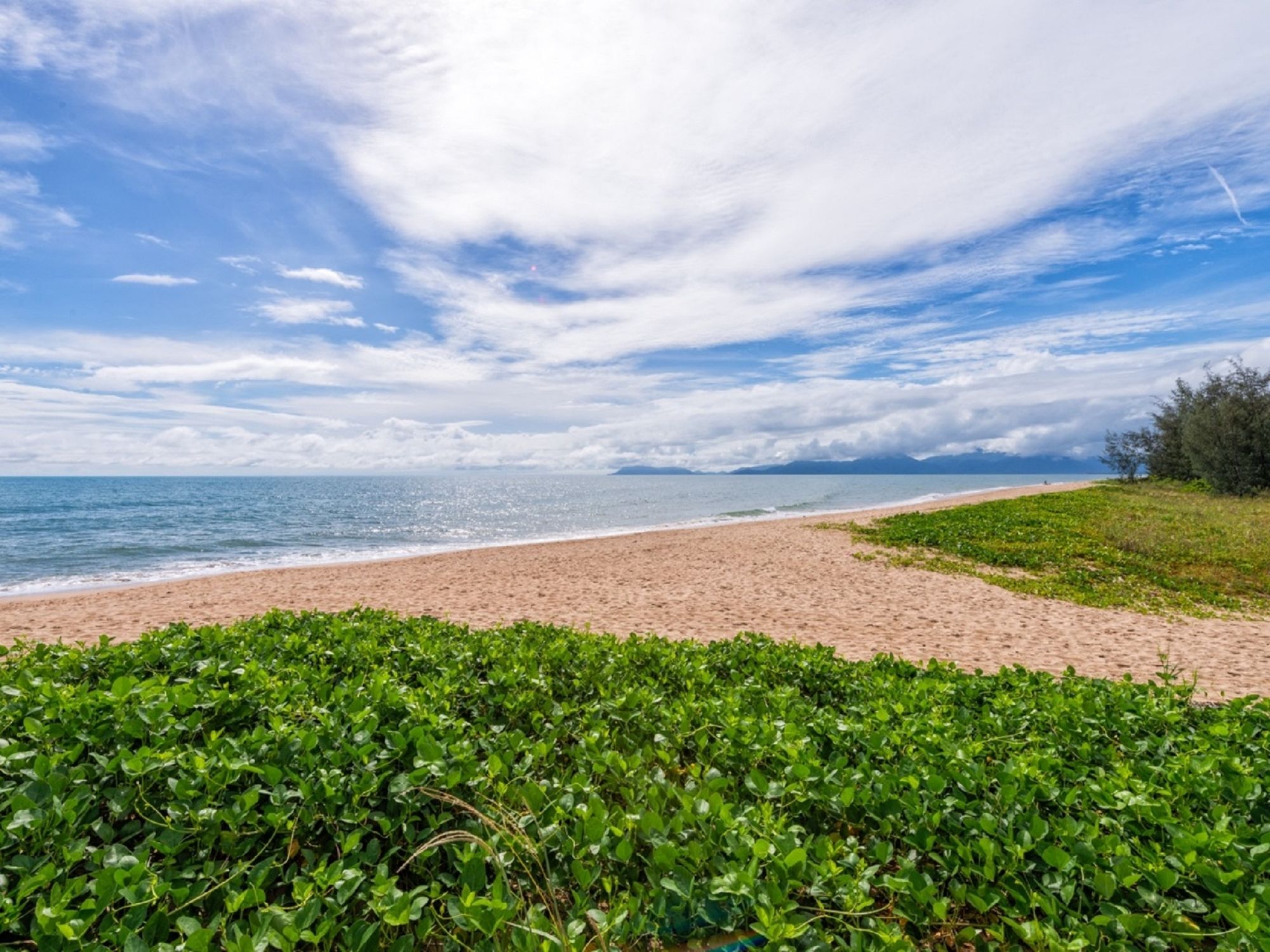 Cairns Beach Holiday Apartment