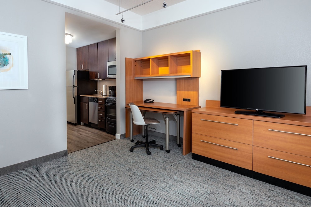 TownePlace Suites Buffalo Airport - photo 21