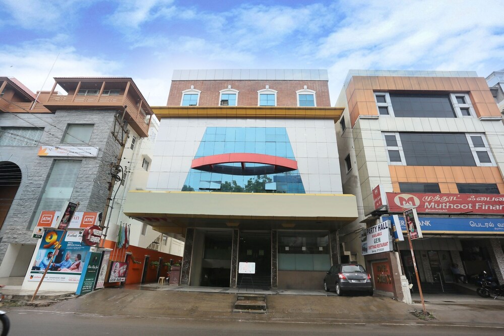 Hotel Sonas in Tiruchirappalli, India