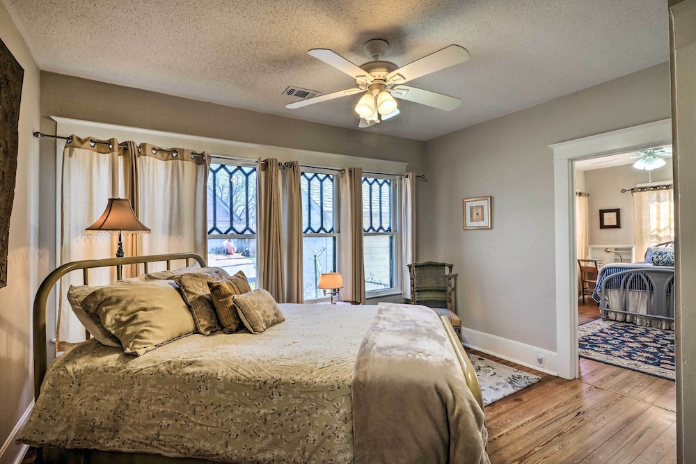 Georgetown Vacation Rental Close to Town Square - photo 5