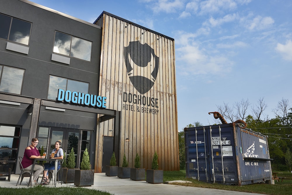DogHouse Columbus - photo 21