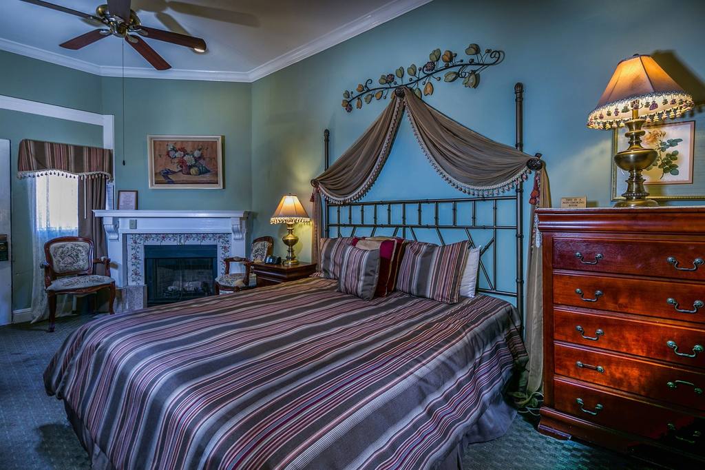 Rose Garden Inn - photo 8