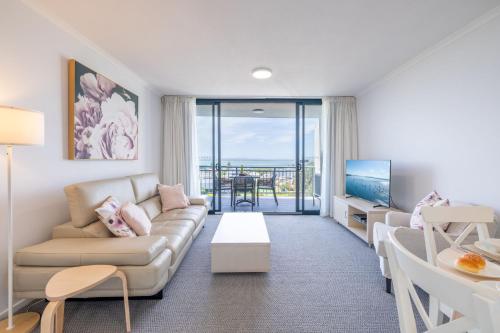 The Landmark unit 405 Resort style spectacular water views lift linen pool games room port a cot and highchair. in Nelson Bay, Australia