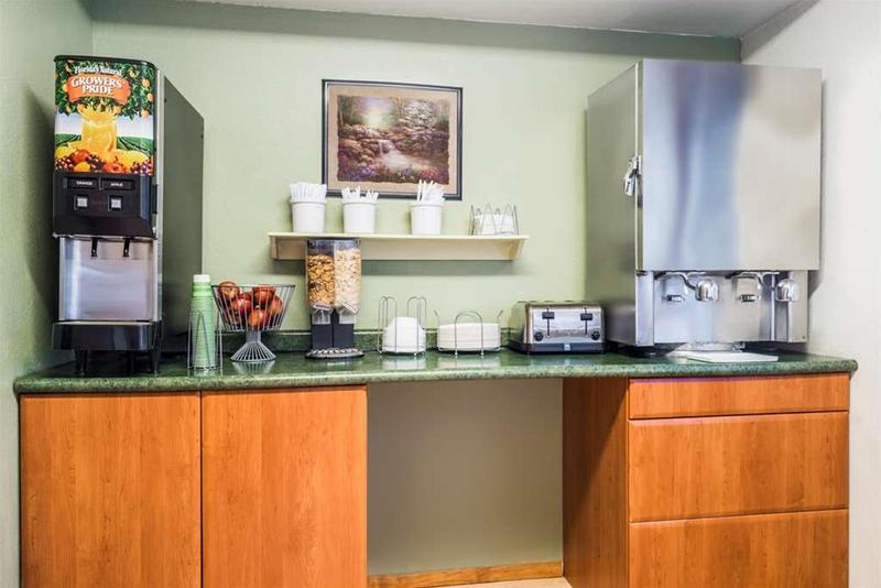Coratel Inn and Suites by Jasper Stillwater - photo 16