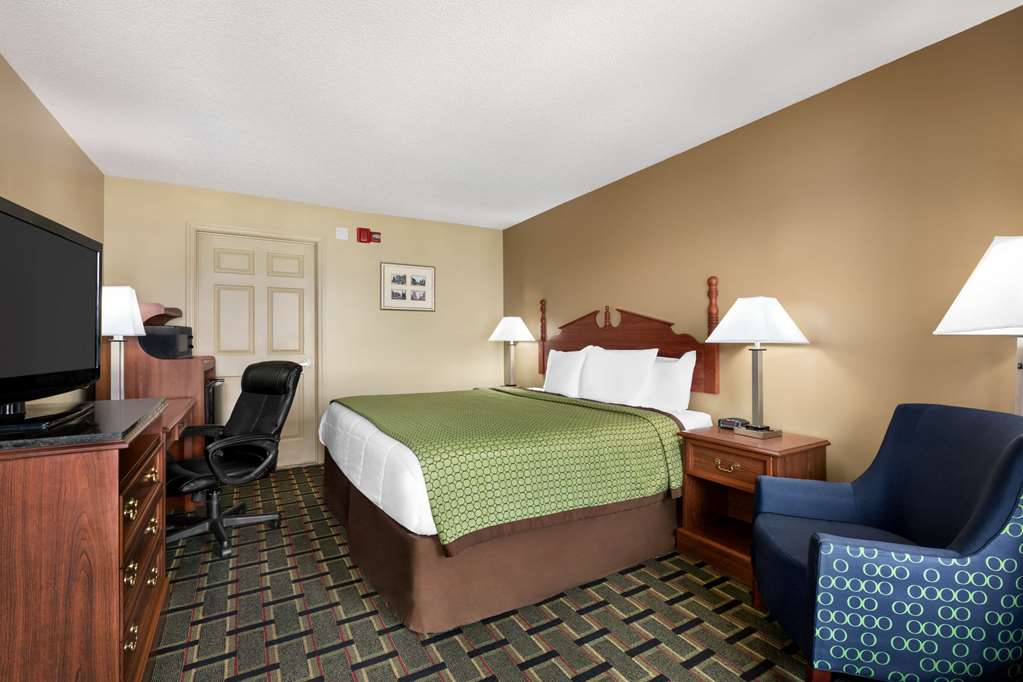 Baymont by Wyndham Warner Robins - photo 21