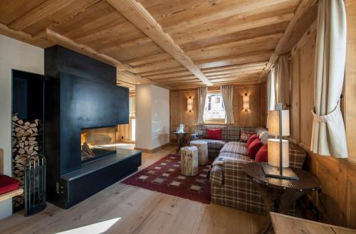 Chalet Berghof Sertig — 5-Star Luxury Hotel in Davos, Switzerland