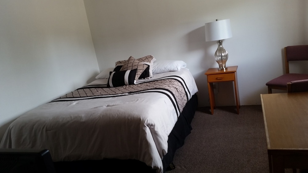 Mystic Valley Inn - photo 13