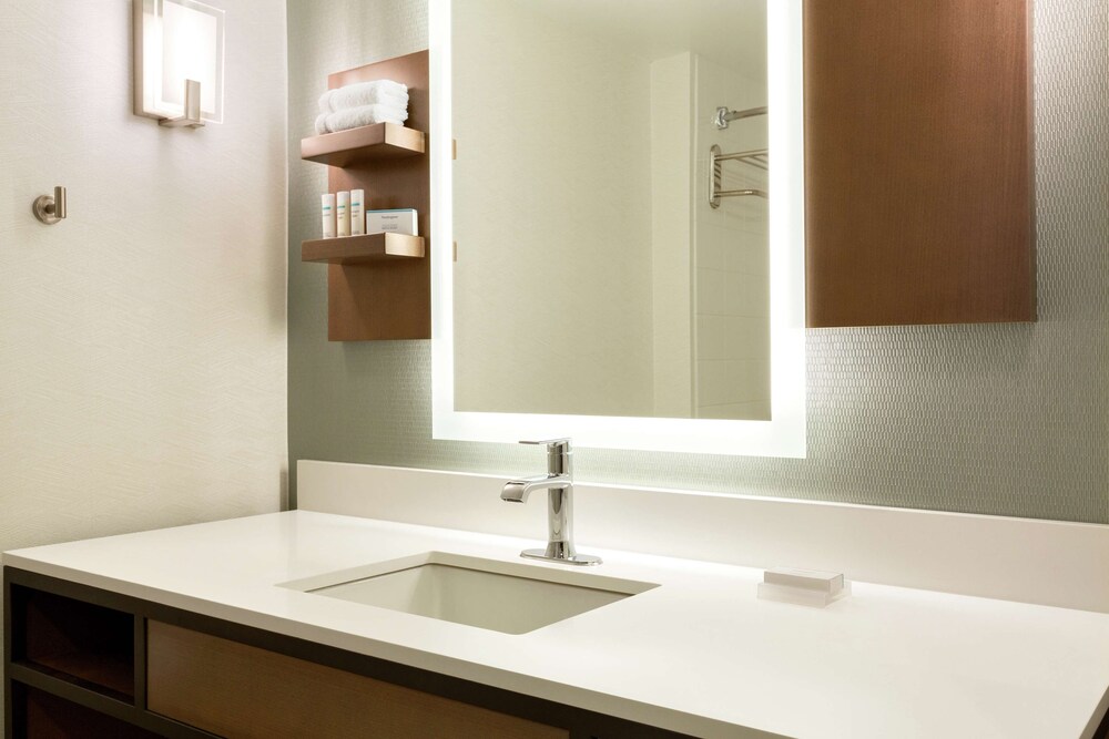 Hilton Garden Inn Tifton - photo 30