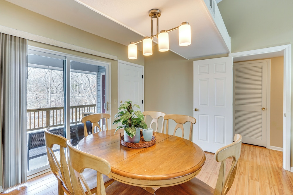 Lake Access & Resort Perks: Margaritaville Home - photo 7