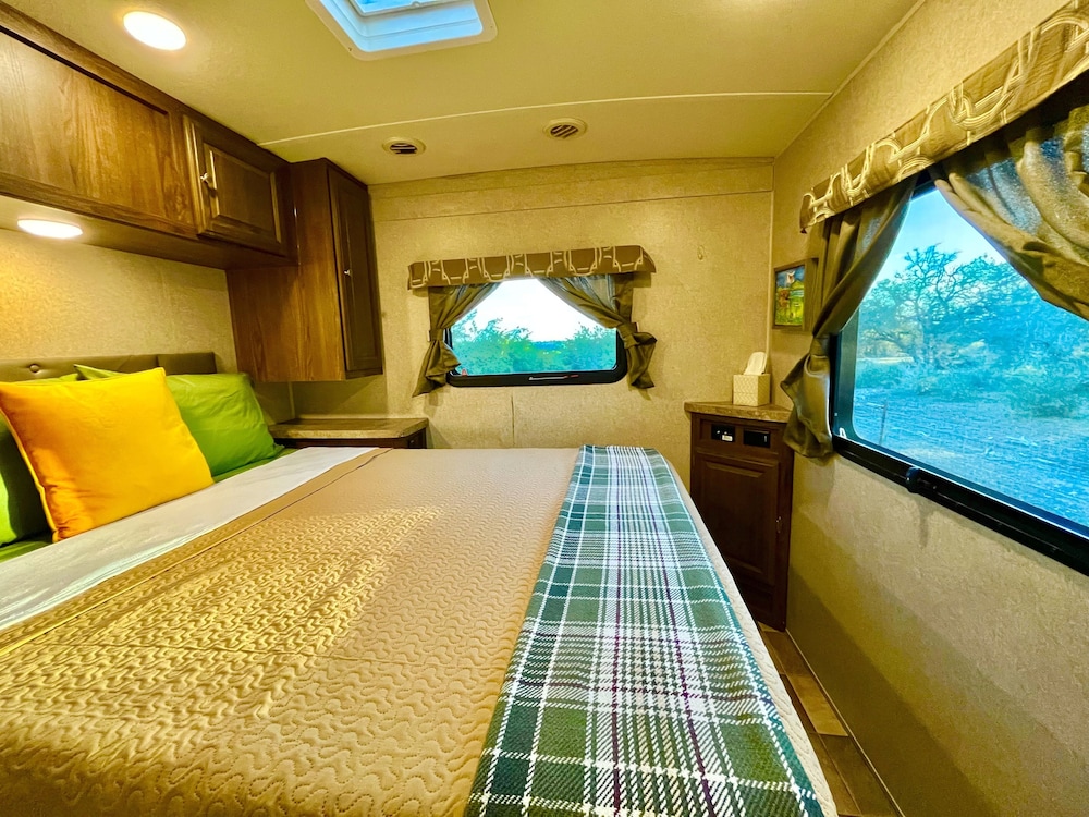 The Alexander at Creek Road - photo 20