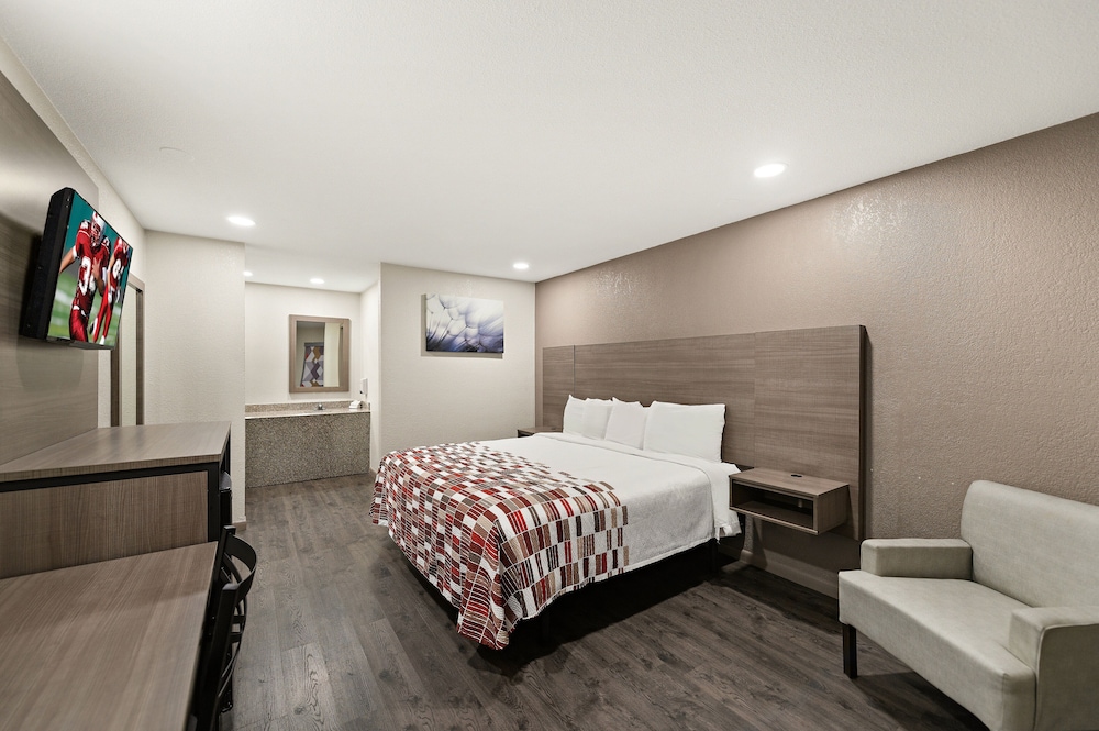 Red Roof Inn Nacogdoches - photo 12