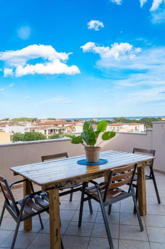 Attico vista mare Caletta sul mare in La Caletta, Italy