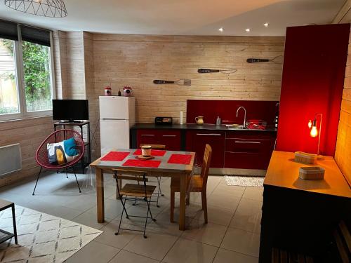 Grand T2 Centre Eaux Bonnes - last minute hotel in Unknown City