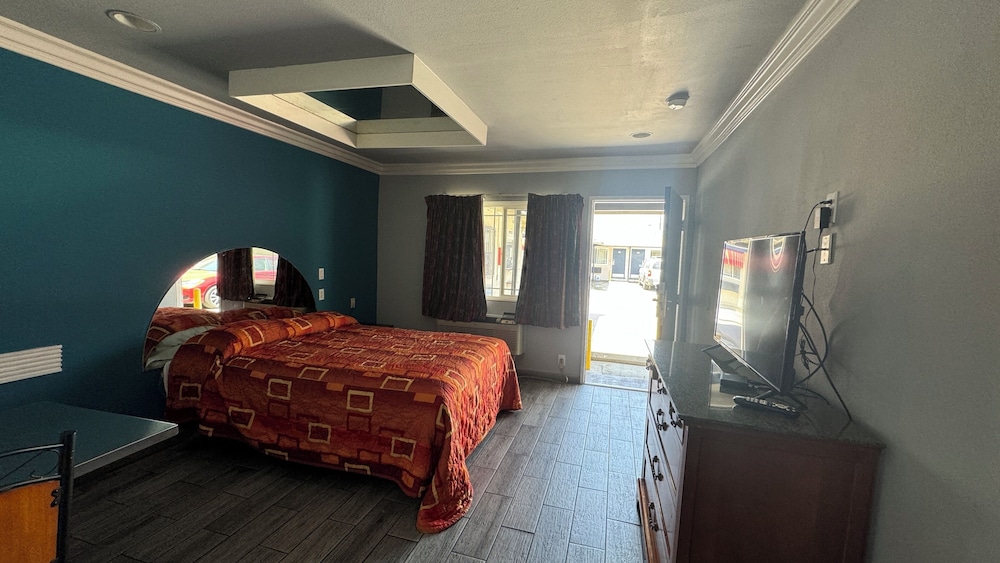 Hiland Motel - photo 17