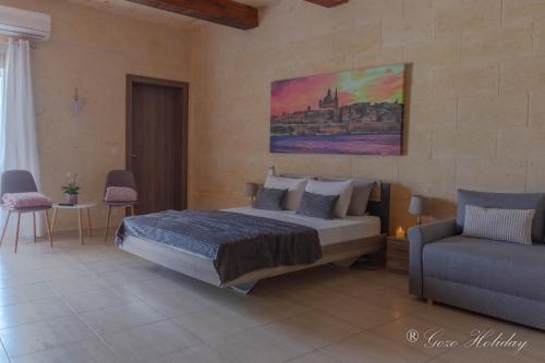 Hollies — Qala — photo 4