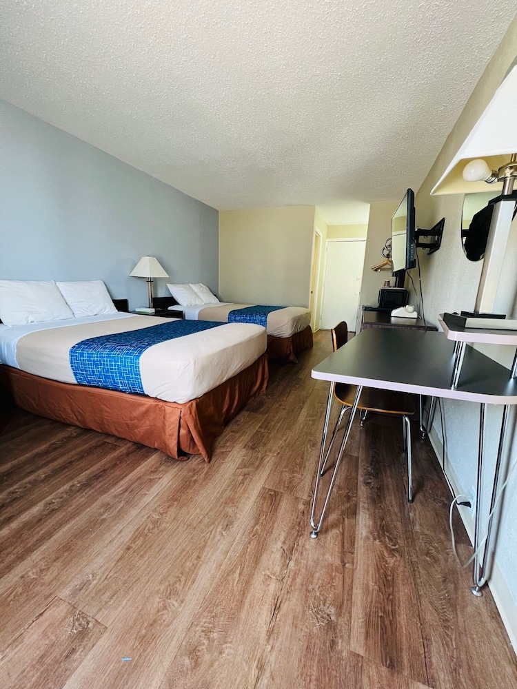 Travelodge by Wyndham Carlisle North - photo 7