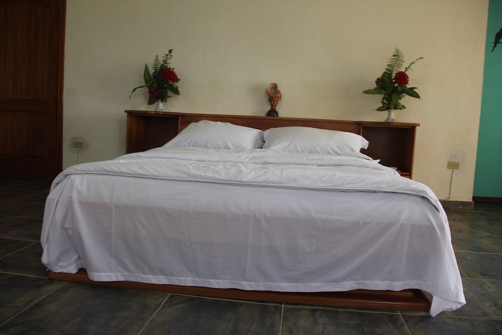 Auberge Du Mont Saint Jean — Port-Au-Prince — photo 4