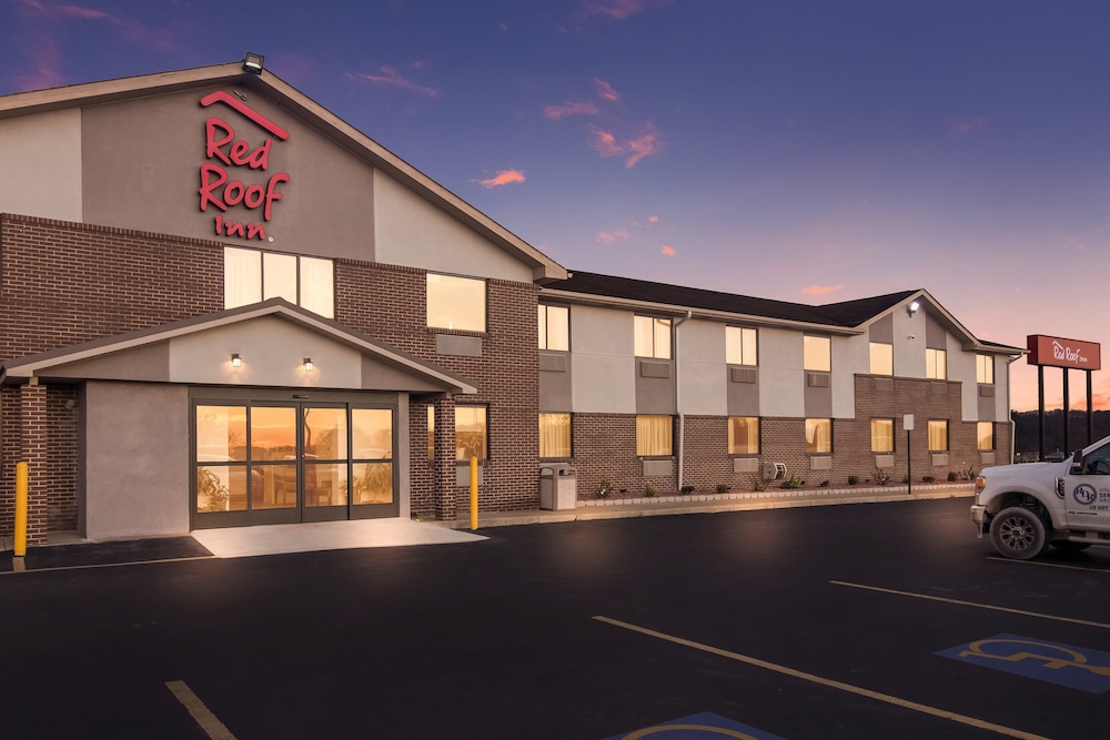 Red Roof Inn Greensburg - photo 29