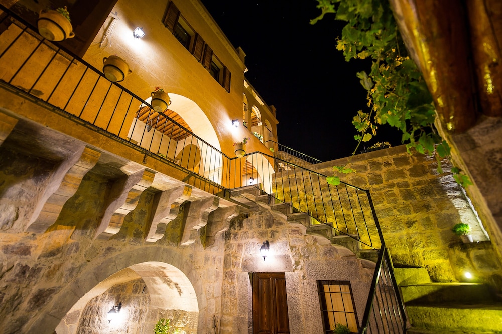 Maya Cave Hotel - carbon neutral hotel in Nevsehir