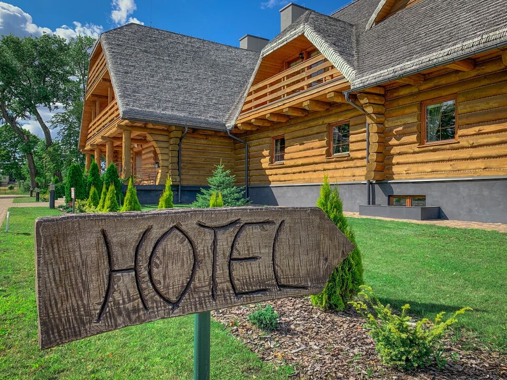 Hotel Przy Dworze — hotel in Lesna Podlaska