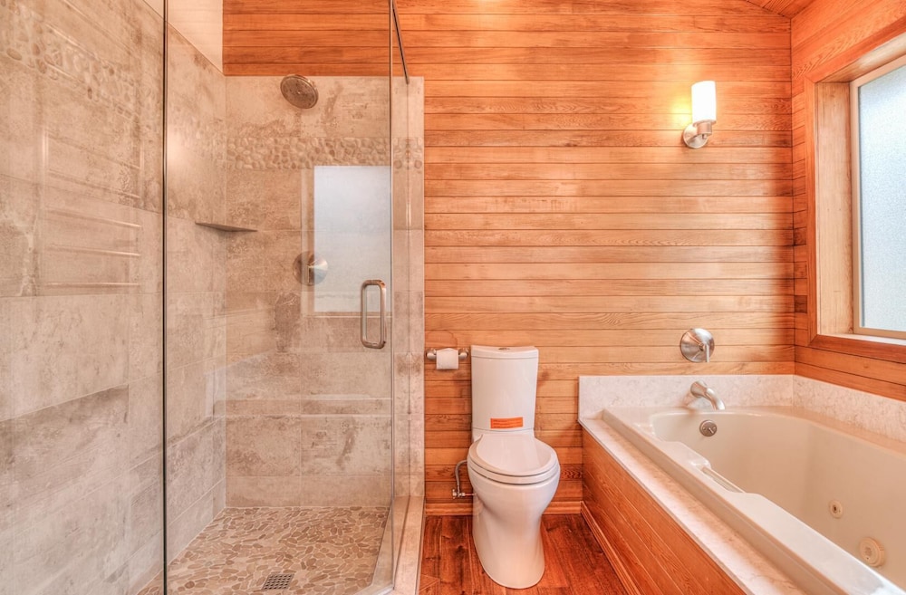 Paper Birch Lane 10 in Bend, United States