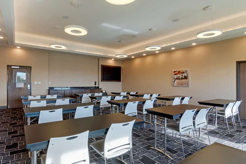 Best Western Premier Liberty Inn Suites - photo 10