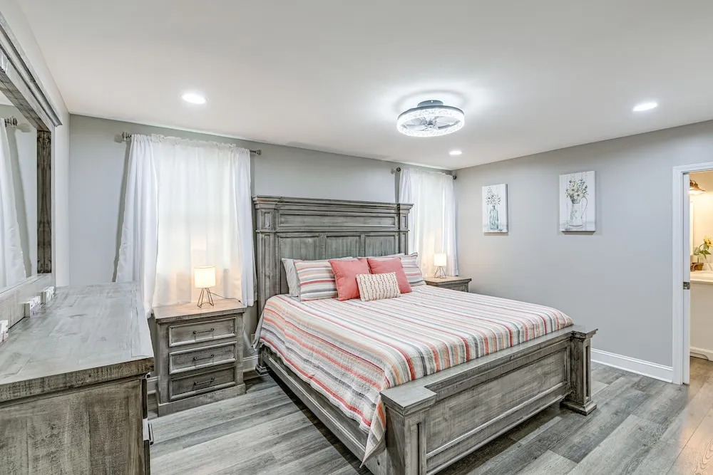 Family friendly Home w Yard: 27 Mi to Nashville