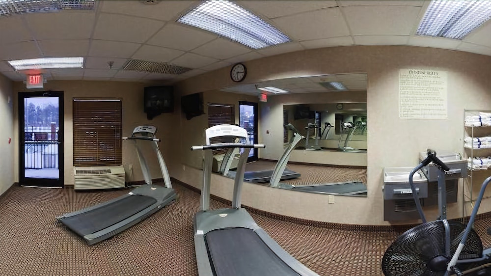 Holiday Inn Express Hotel & Suites Laurinburg by IHG - photo 11
