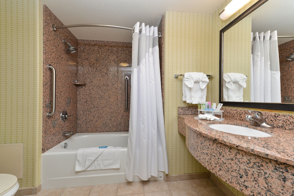 Holiday Inn Express Sacramento Airport Woodland by IHG - photo 55