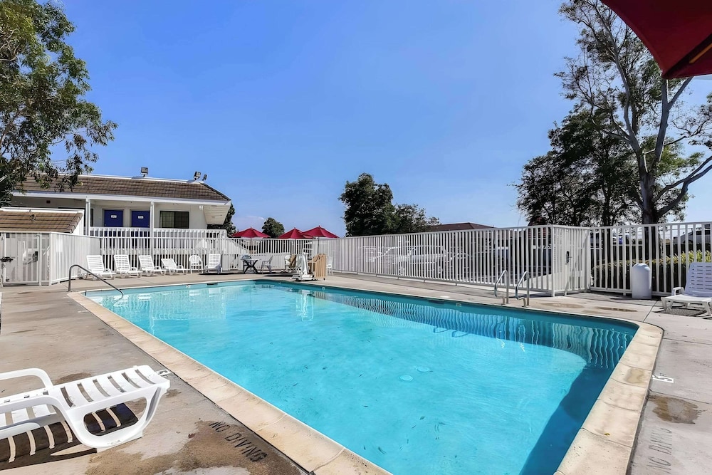 Super 8 by Wyndham Livermore - photo 21