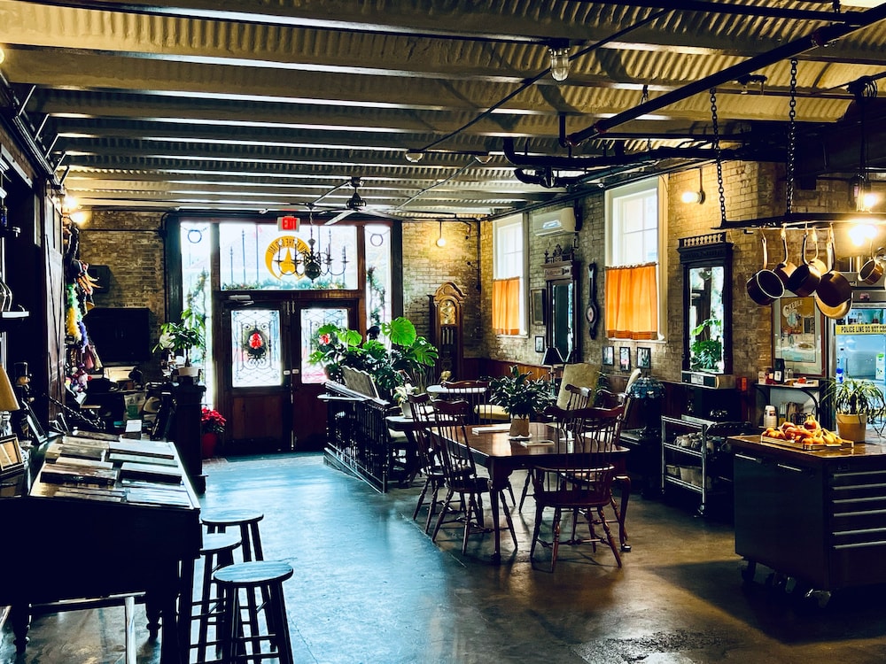 Inn at the Old Jail - photo 2