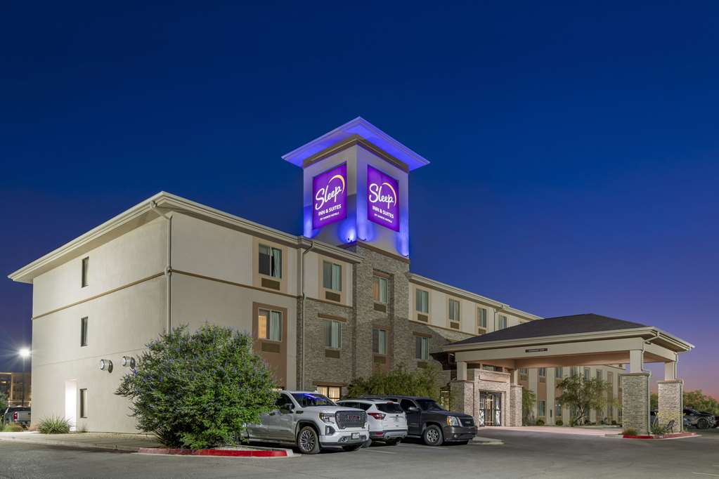 Sleep Inn & Suites Carlsbad Caverns Area — hotel near Cavern City Air Terminal