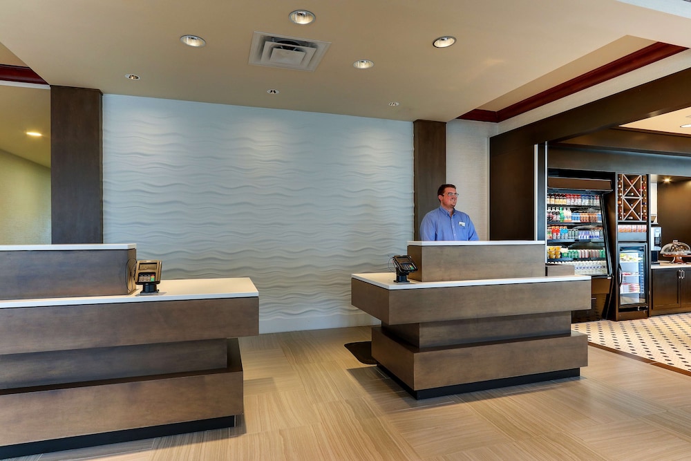 Hilton Garden Inn Indianapolis Airport - photo 9
