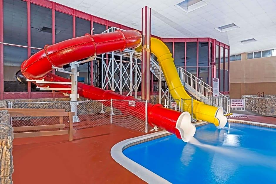 Ramada by Wyndham Medford Hotel and Conference Center - photo 5