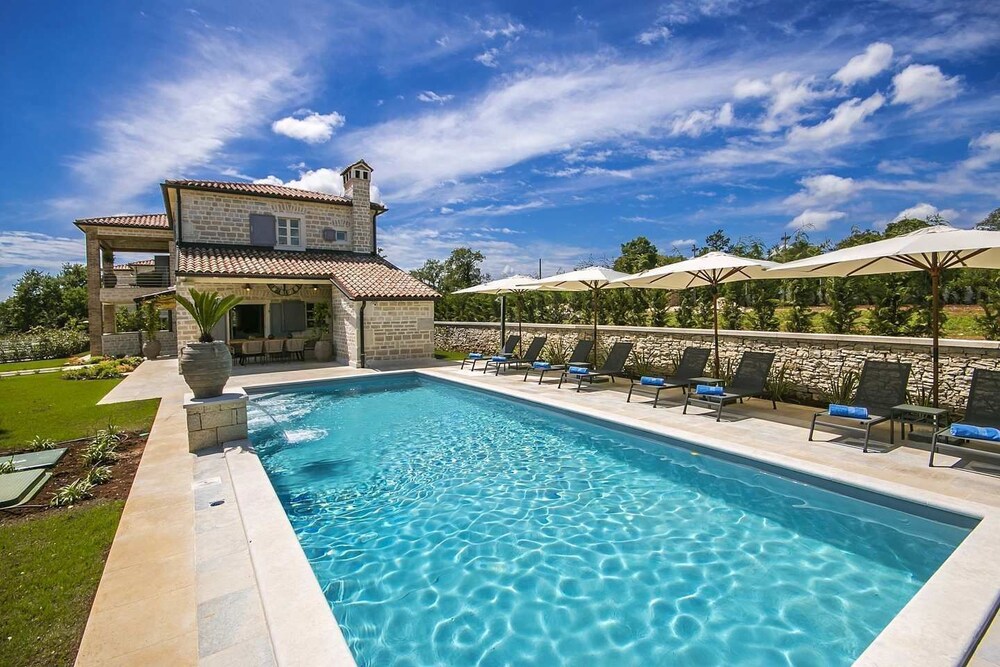 Villa Zoe — 5-Star Luxury Hotel in Rovinj, Croatia