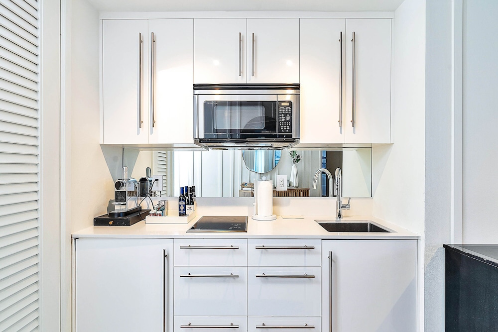Private Residences at W SoBe by LRMB - photo 54