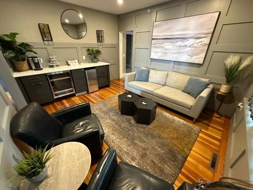 Entire Modern 7 Unit 7 Bath Boutique Inn - photo 44