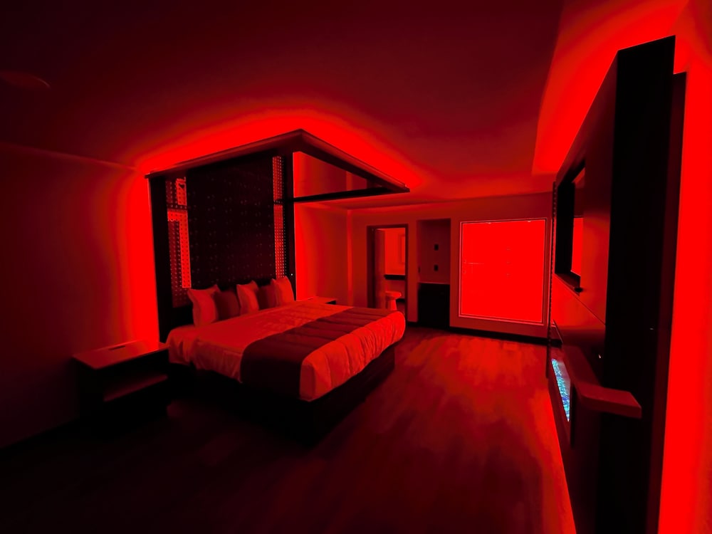 Imperial Suites - photo 6