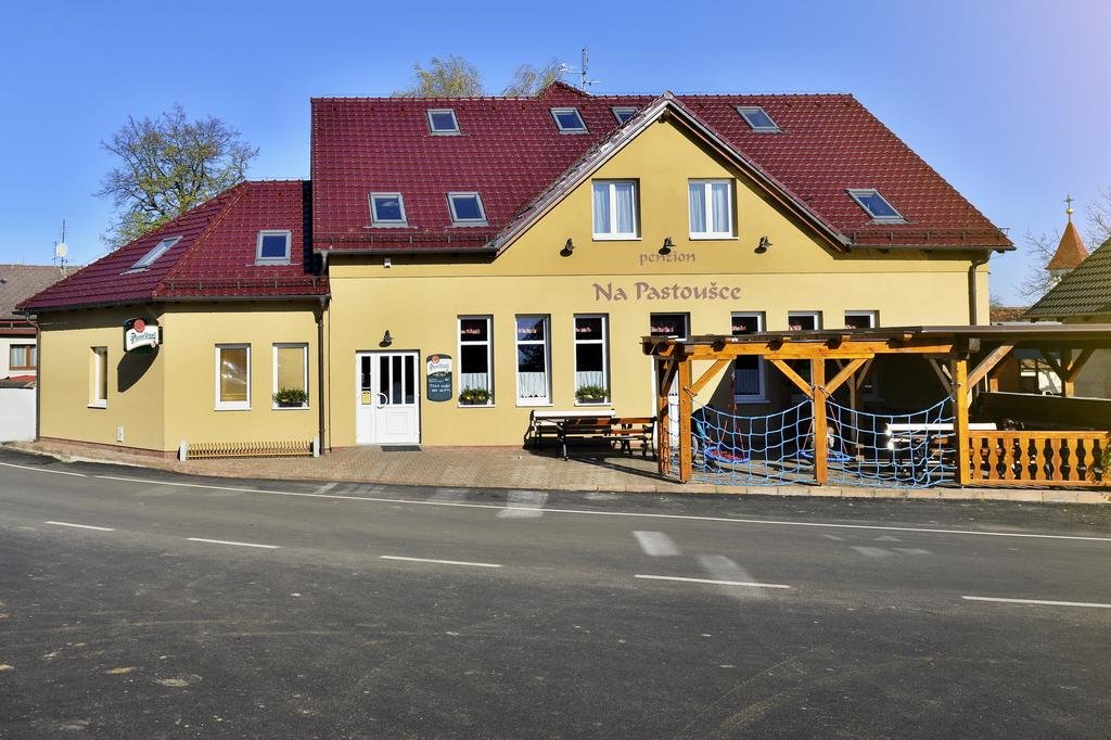 Penzion Na Pastousce — hotel in Malsice