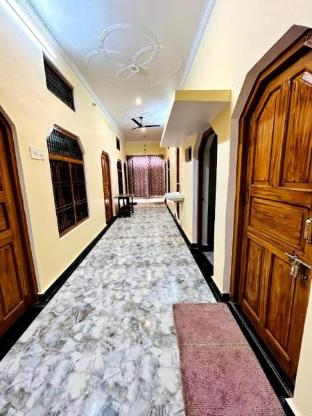 Hotel Jyoti Stay Inn 2 Min to Ram Tample in Ajodhya, India