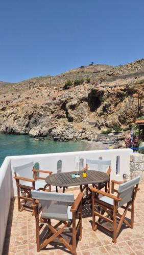 Sfakia On the Beach — Chora Sfakion — photo 2
