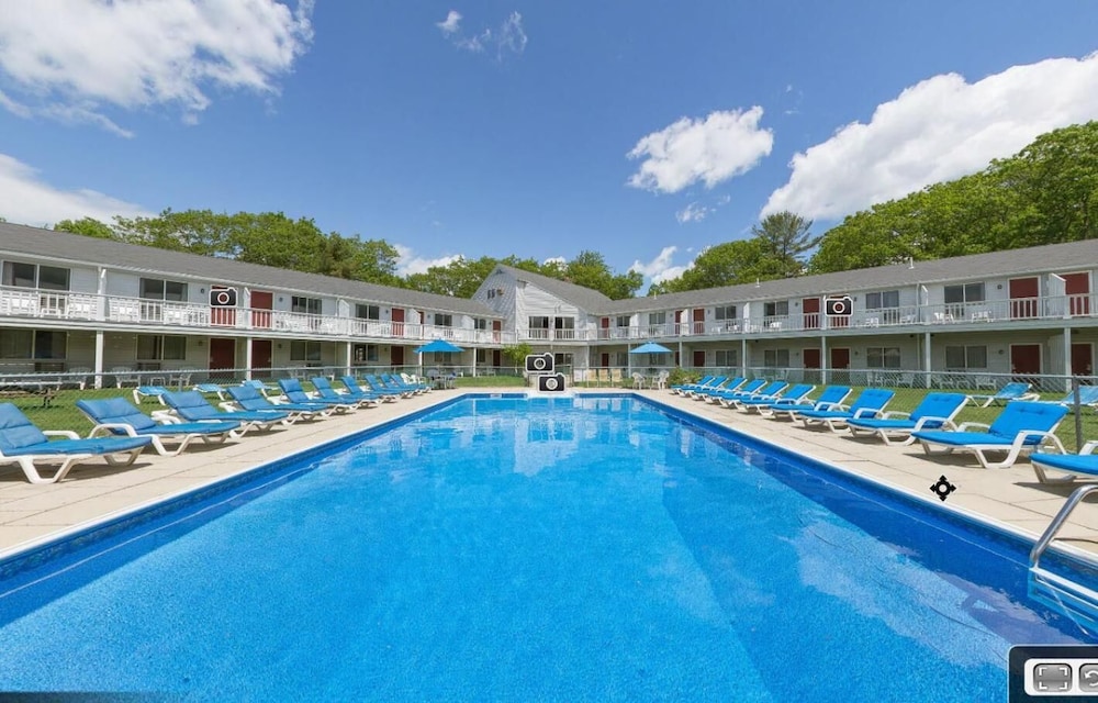 Rhumb Line Resort - photo 20