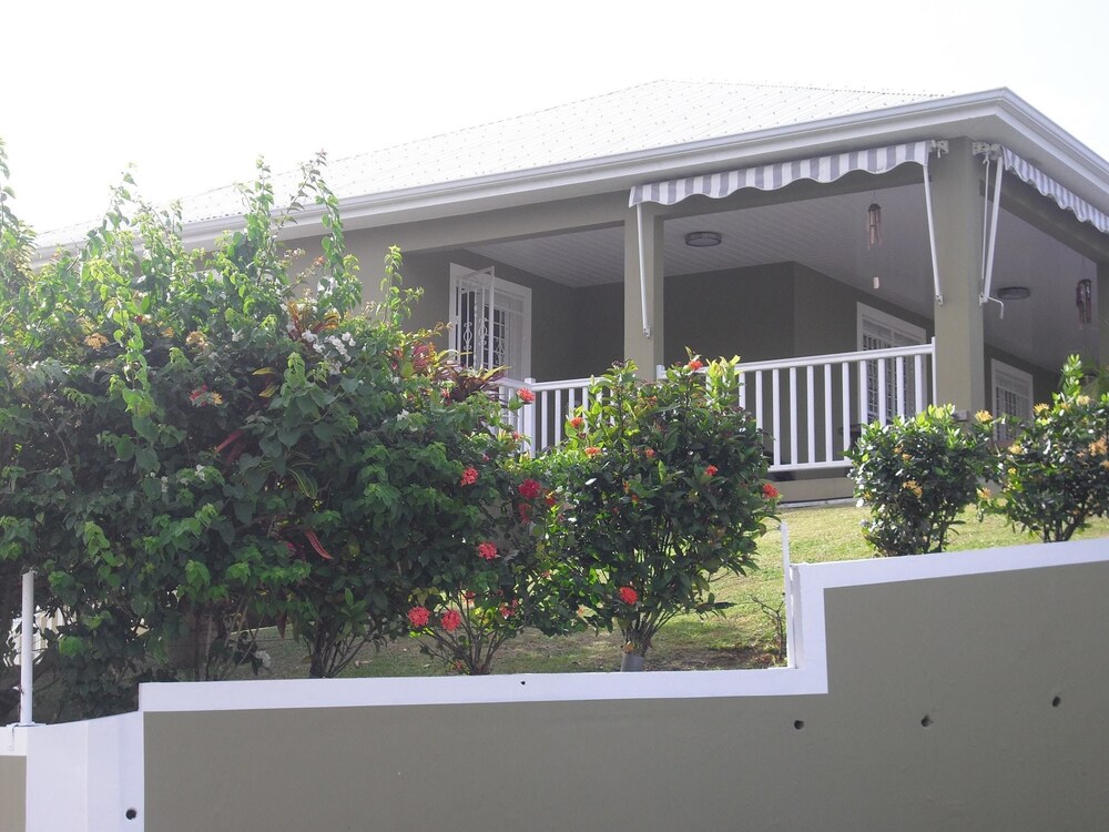 Appartement moderne à Ducos idéal pour 4 personnes 75 m — 4-Star Luxury Hotel in Ducos, Martinique