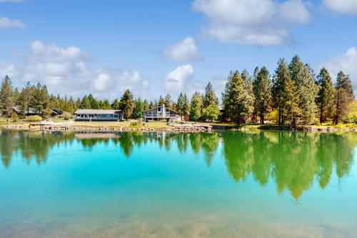 Merganser Memories - last minute hotel in Sunriver