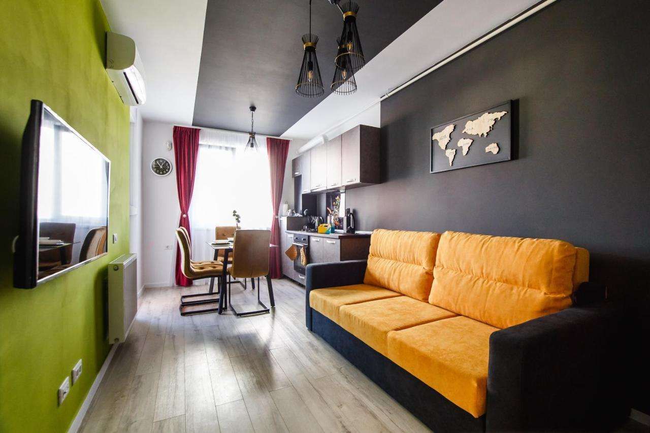 Vivid Colors near City Center — 4-Star Luxury Hotel in Oradea, Romania